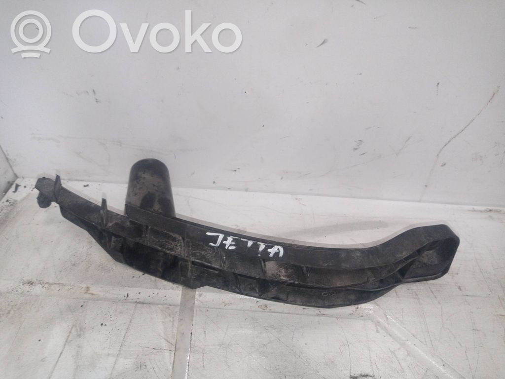 Volkswagen Jetta V Etupuskurin kannake 