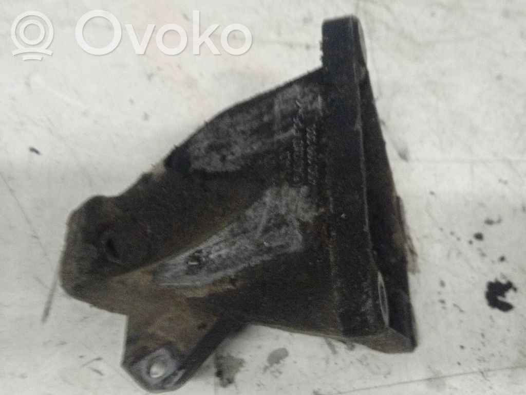 Audi A6 S6 C5 4B Engine mounting bracket 