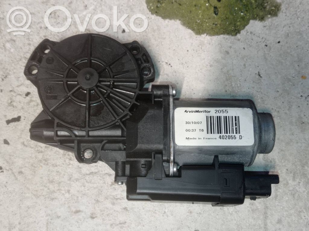 KIA Ceed Priekšpusē loga pacēlāja motoriņš 