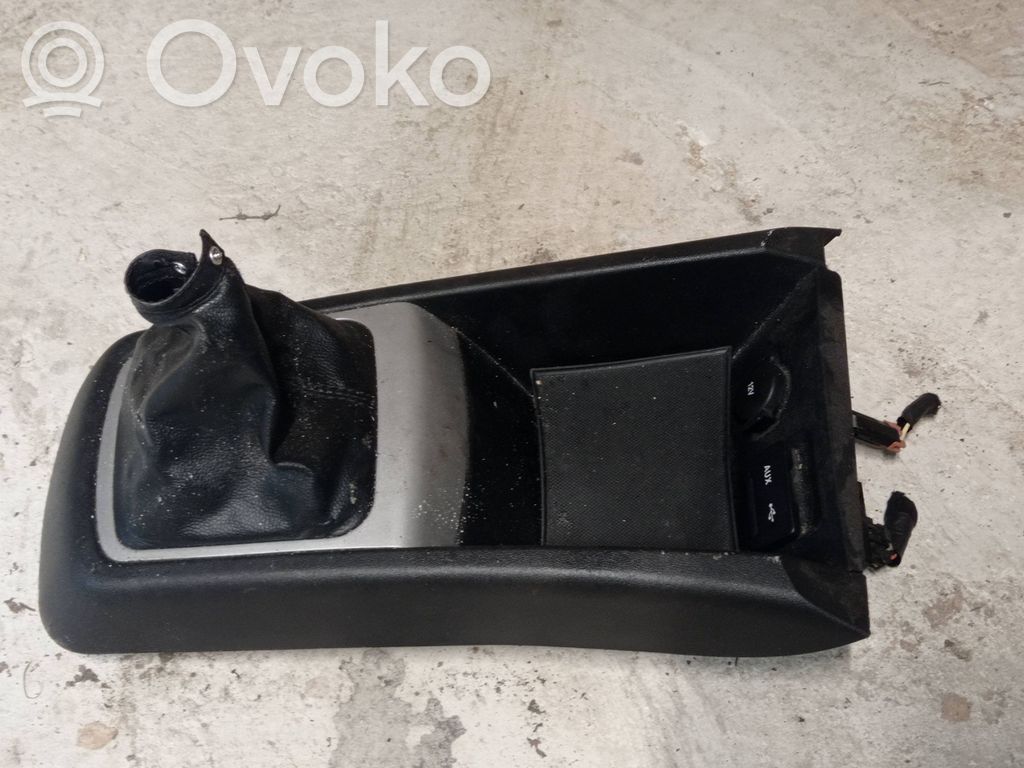 KIA Ceed Consola de plástico de la palanca de cambios 