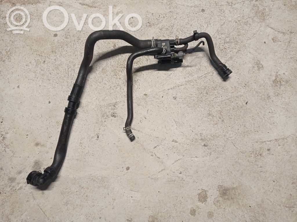 Ford Mondeo MK IV Termostaatin kotelo 