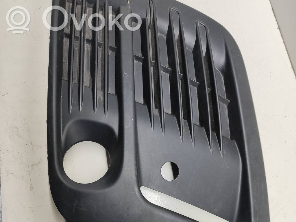 Citroen Jumpy Front bumper lower grill 