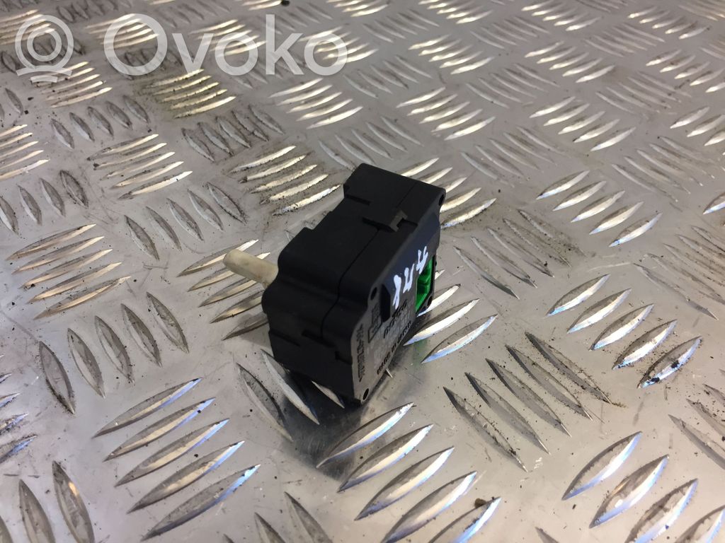 Volkswagen Phaeton Air flap motor/actuator 