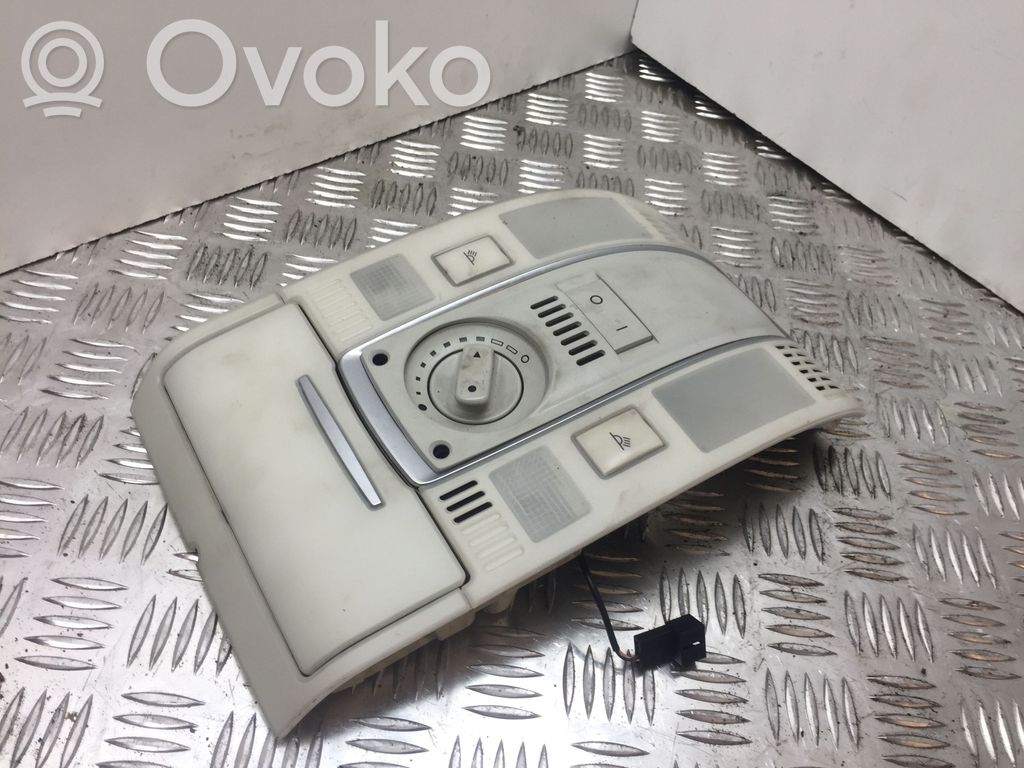 Audi A6 S6 C6 4F Etuistuimen valo 