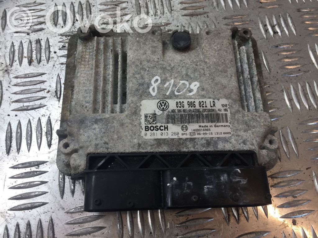 Volkswagen PASSAT B6 Engine control unit/module 