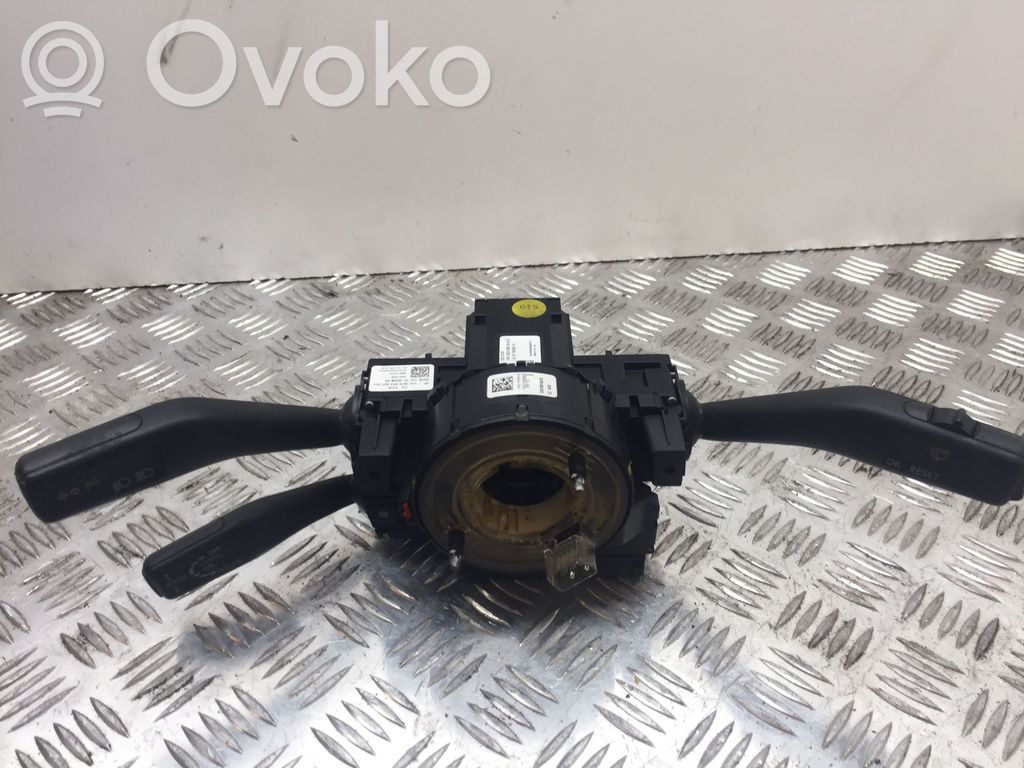 Volkswagen PASSAT B6 Wiper turn signal indicator stalk/switch 