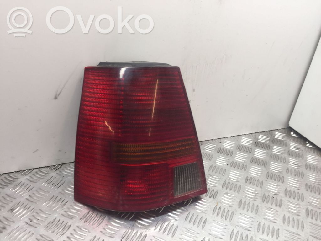 Volkswagen Golf IV Galinis žibintas kėbule 