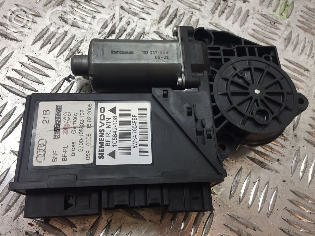 Silnik regulatora szyby drzwi przednich   8E0959802A,5284