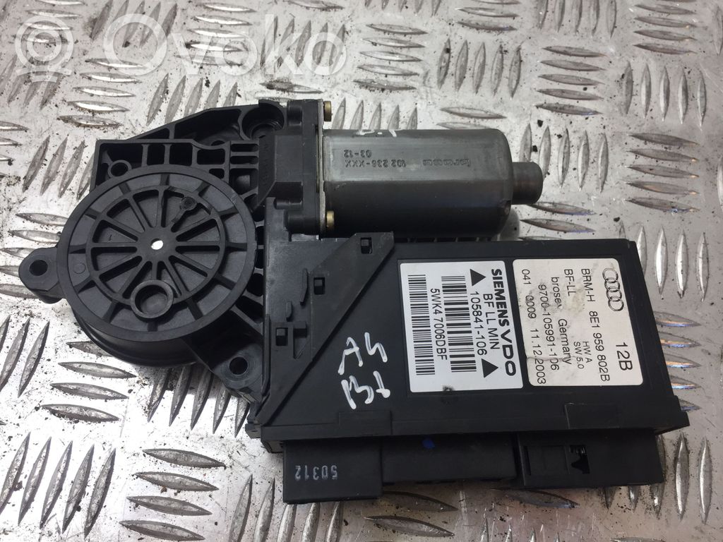 Audi A4 S4 B7 8E 8H Priekšpusē loga pacēlāja motoriņš 