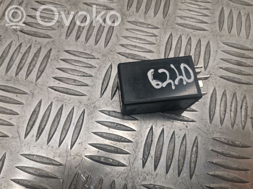 Audi A4 S4 B6 8E 8H Inne przekaźniki 