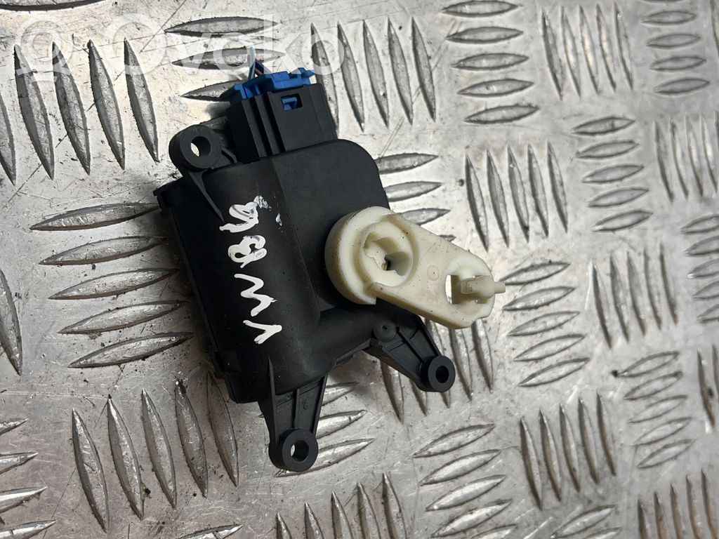Volkswagen PASSAT B6 Air flap motor/actuator 