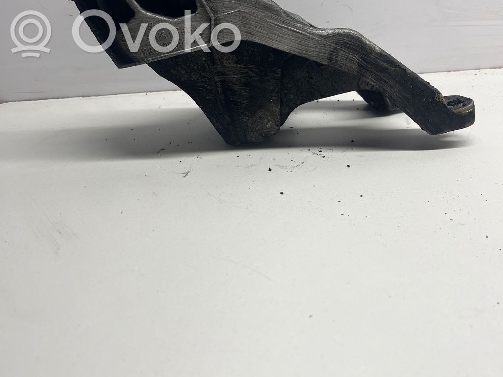 Audi A4 S4 B8 8K Engine mounting bracket 