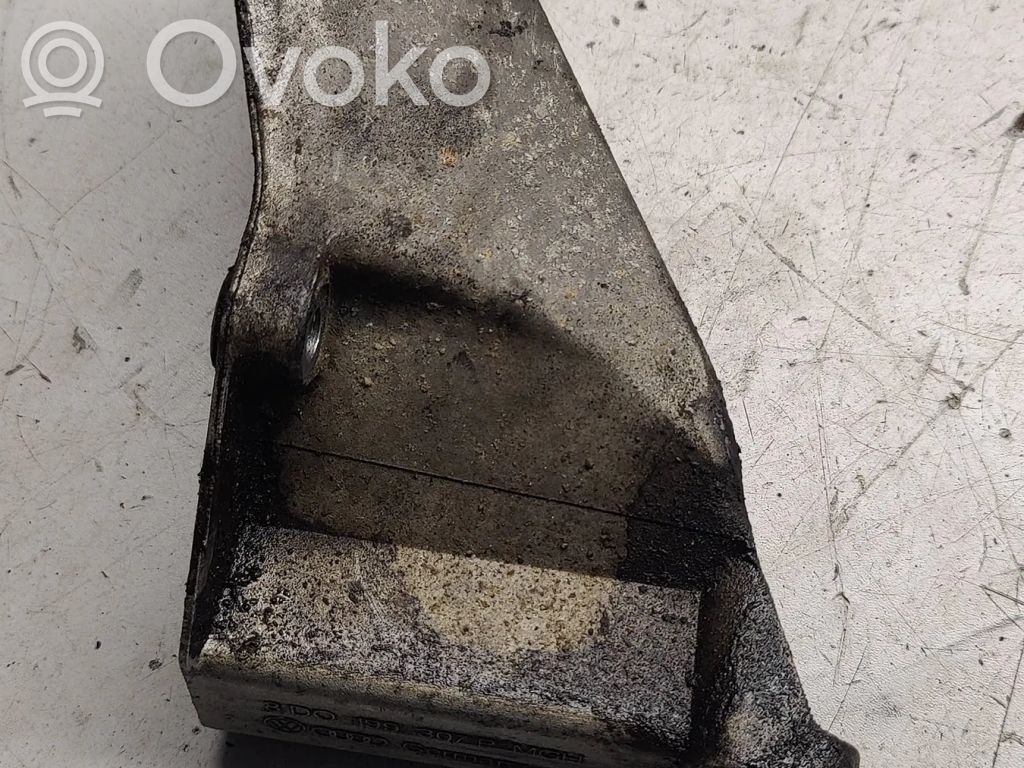 Engine mounting bracket   8D0199307P