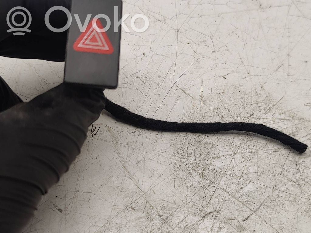 Volkswagen Jetta VI Hazard light switch 