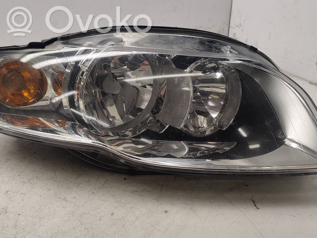 Audi A4 S4 B7 8E 8H Lampa przednia 
