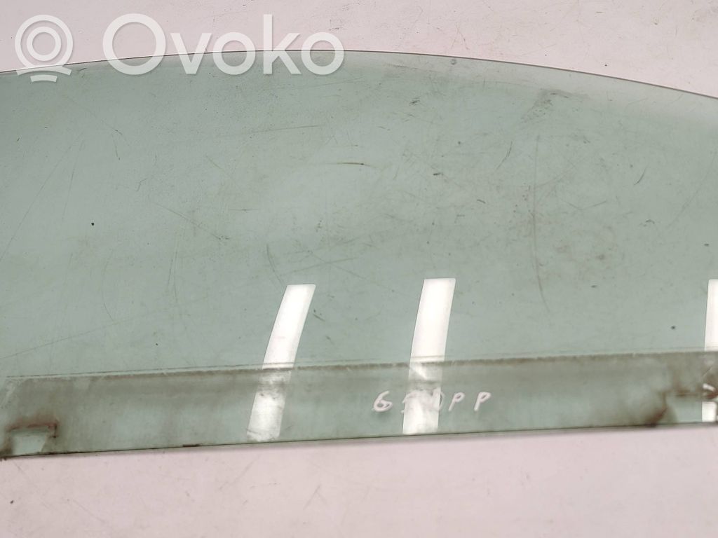 Volkswagen Golf V Luna de la puerta delantera cuatro puertas 