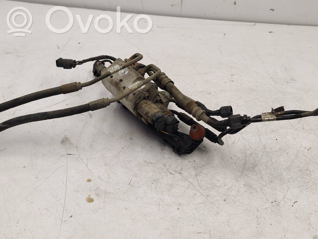 BMW 7 E65 E66 Ansamblu control stabilizator activ cu supapă 