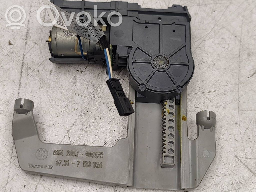 BMW 7 E65 E66 Sėdynės valdymo varikliukas 