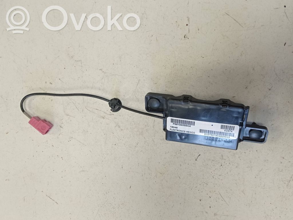 Chrysler Pacifica Aerial antenna amplifier 