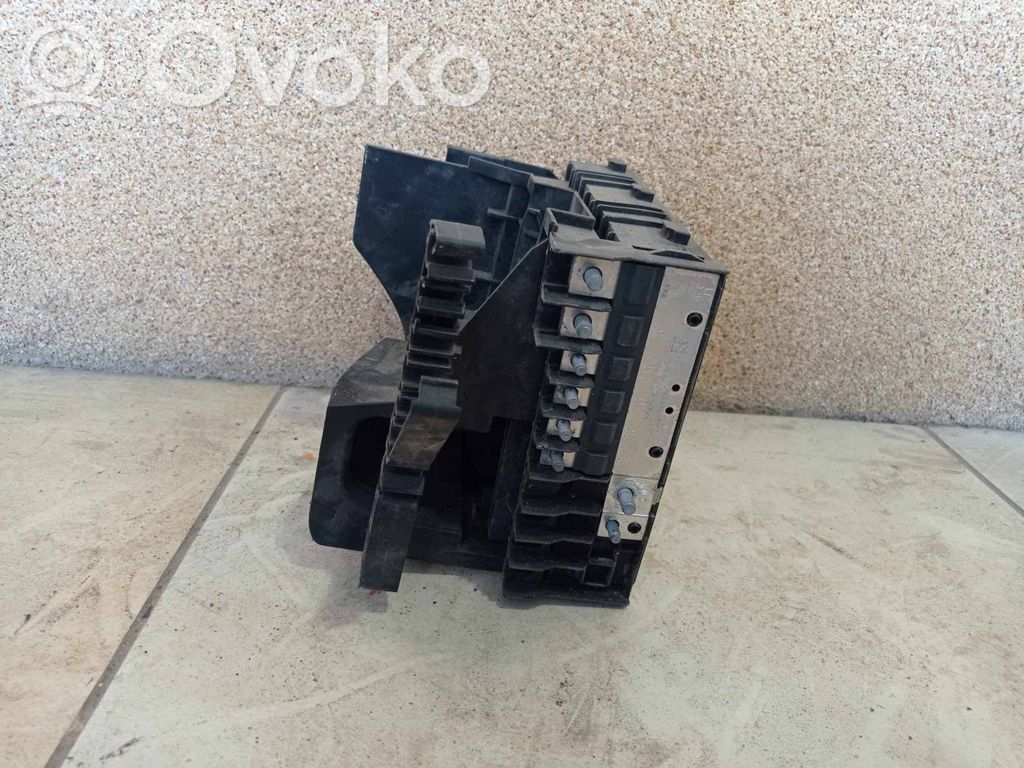 Volkswagen Golf V Fuse box set 