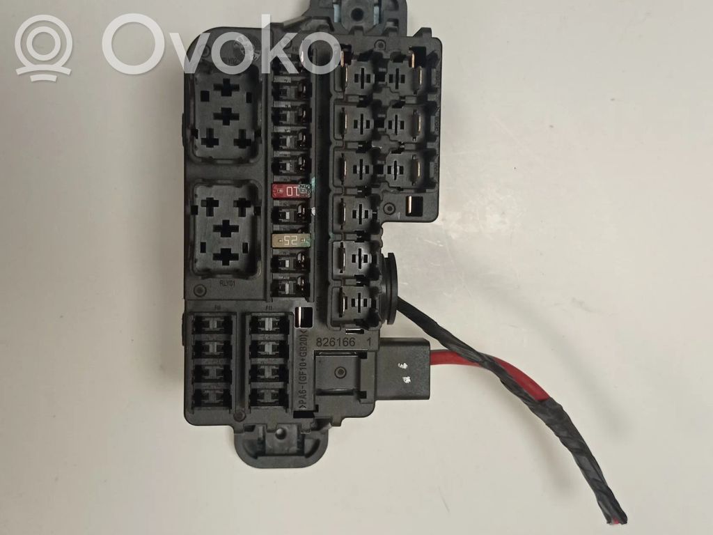 Opel Mokka X Fuse module 