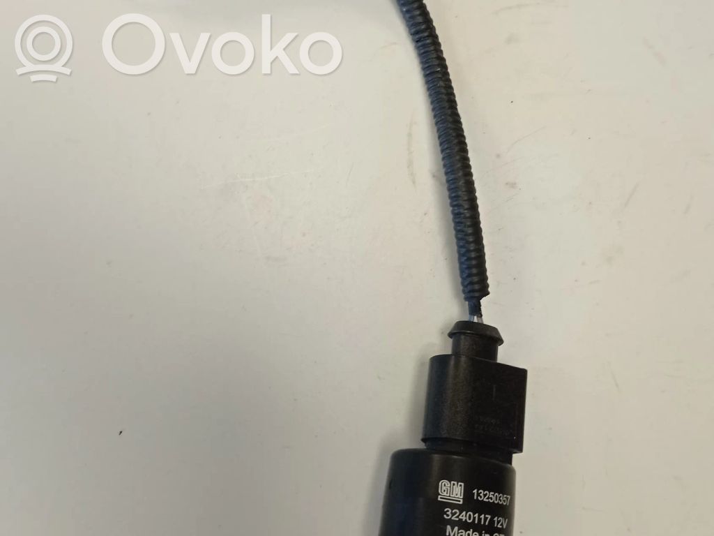 Windscreen/windshield washer pump   13250357,13250357,113553393,113552001,3240117