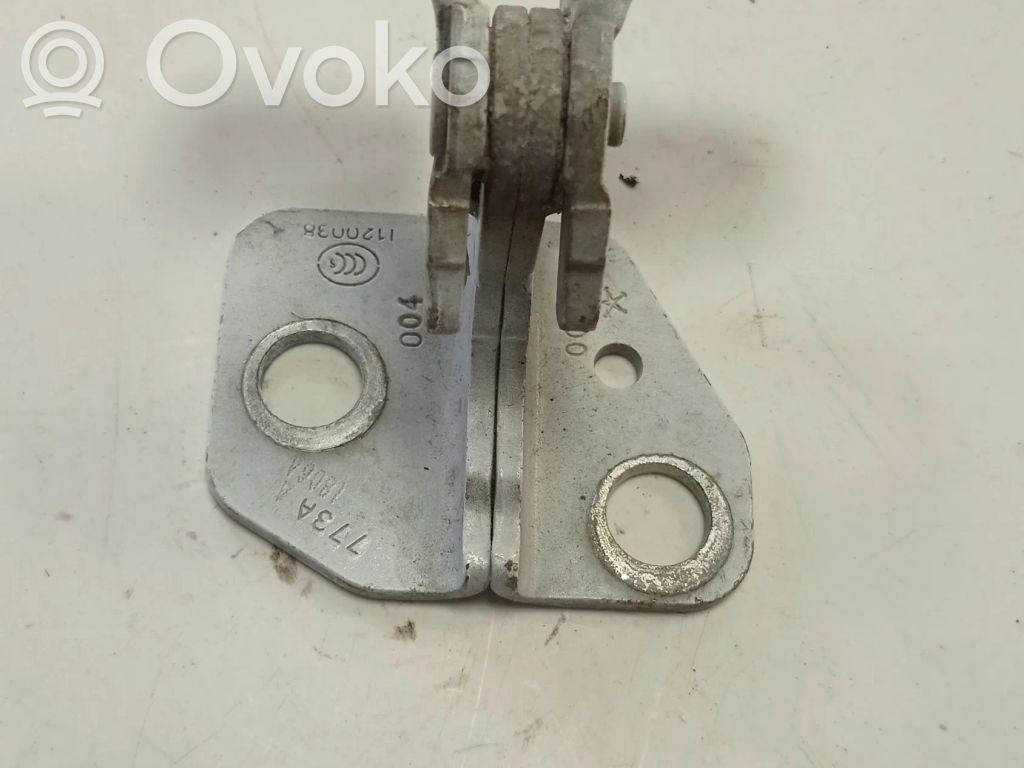 Chrysler Pacifica Front door lower hinge 