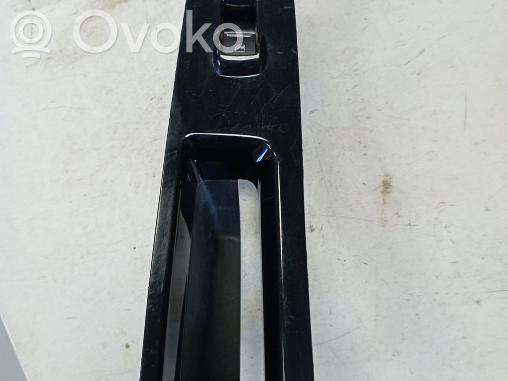 Electric window control switch   FT4B14A568