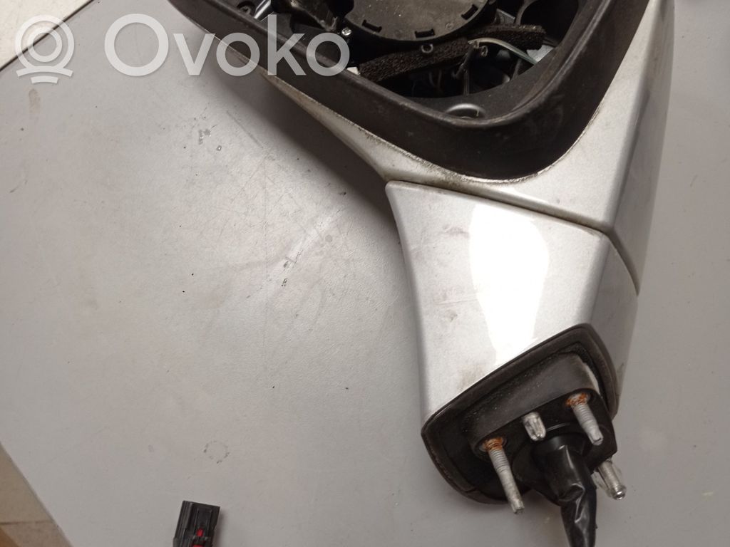 Elektryczne lusterko boczne drzwi przednich   688274658