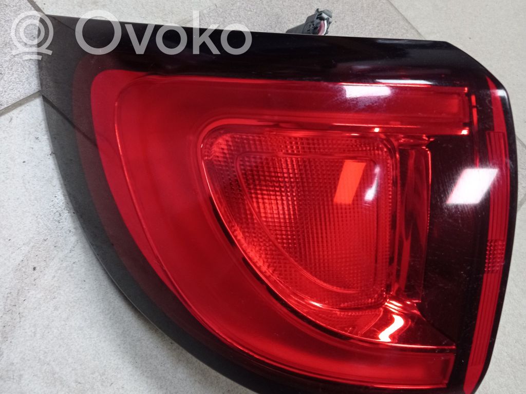 Chrysler Pacifica Lampa tylna 