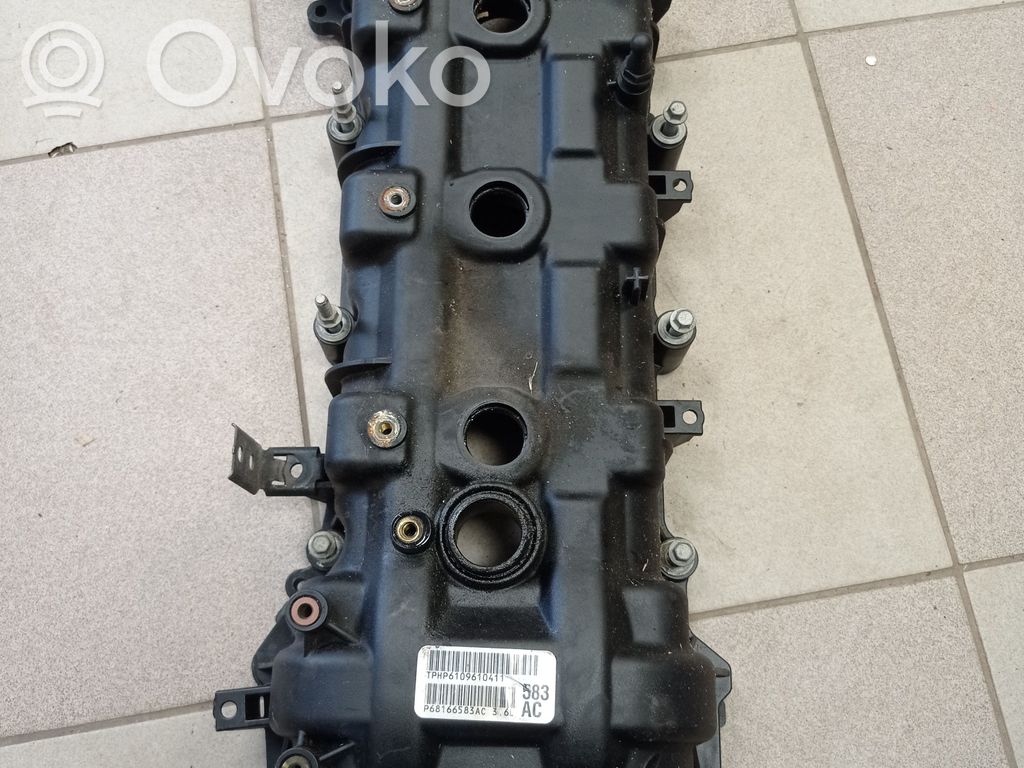 Chrysler Pacifica Galvutės dangtelis 