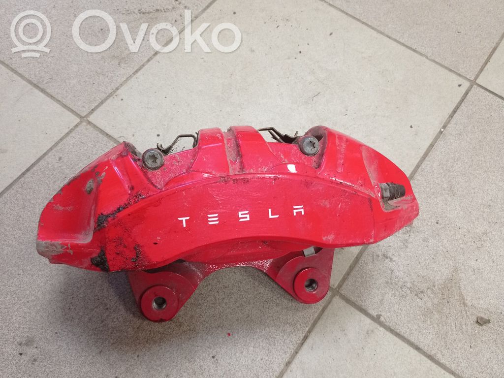 Tesla Model Y Etujarrusatula 