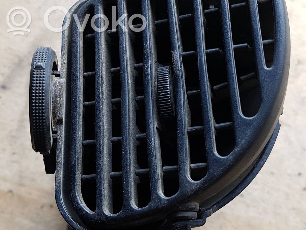 Ford Transit Dysze / Kratki środkowego nawiewu deski rozdzielczej 