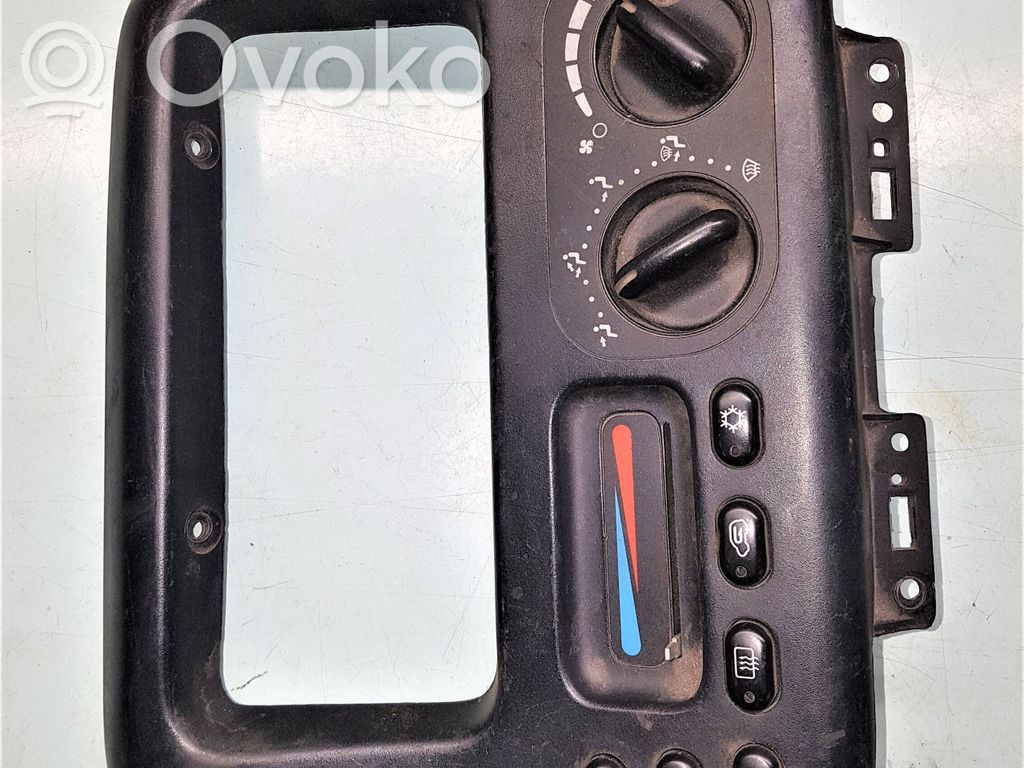 Chrysler Voyager Climate control unit 