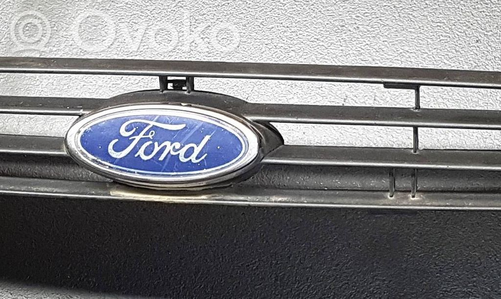 Ford Focus Grotelės priekinės 