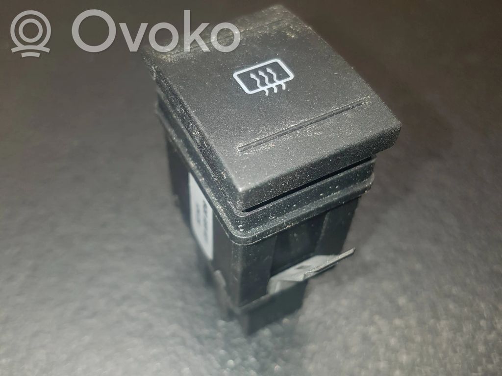 Volkswagen Polo Windscreen/window heater switch 