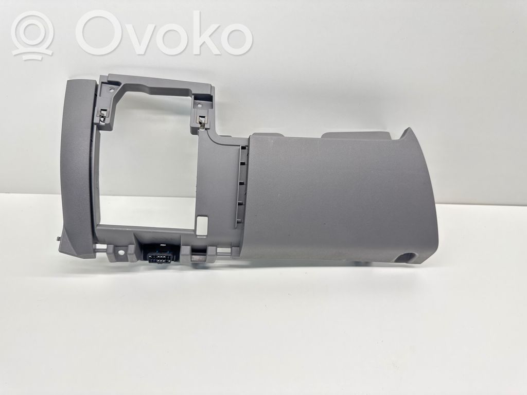 Opel Corsa E Verkleidung Armaturenbrett Cockpit unten 