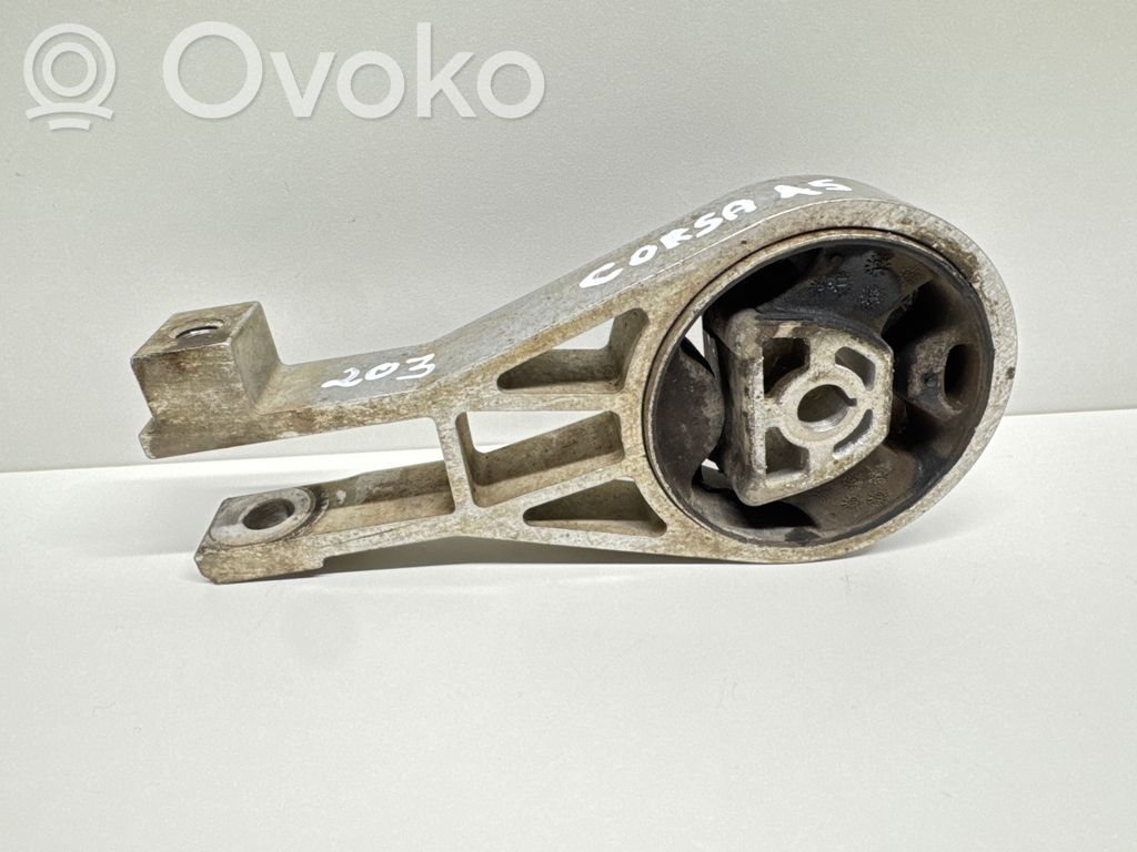 Opel Corsa E Engine mount bracket 