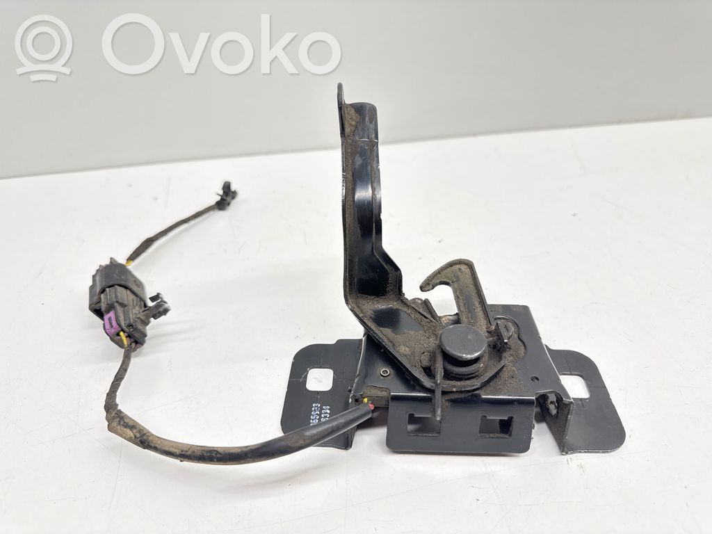 Opel Astra K Замок капота двигателя 