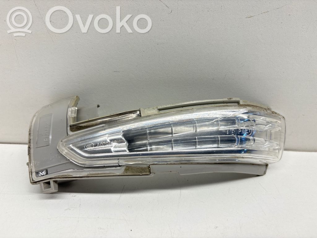 Peugeot 508 Semnalizator pe oglindă 