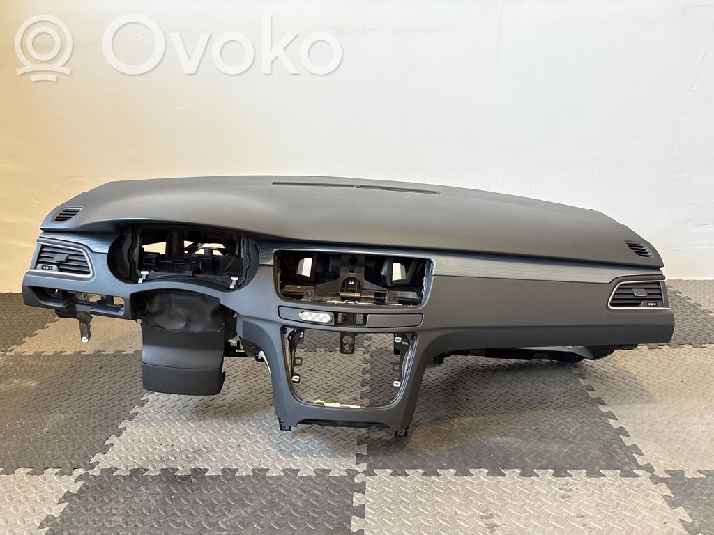 Peugeot 508 Dashboard 