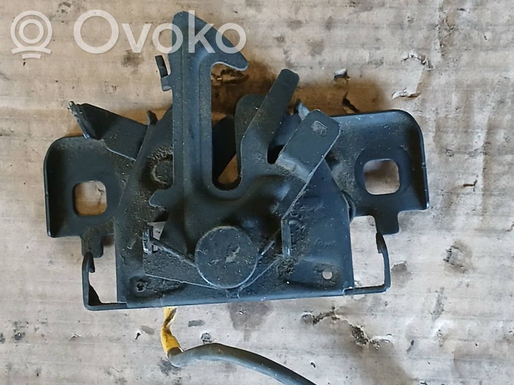 Renault Clio IV Dzinēja pārsega slēdzene 