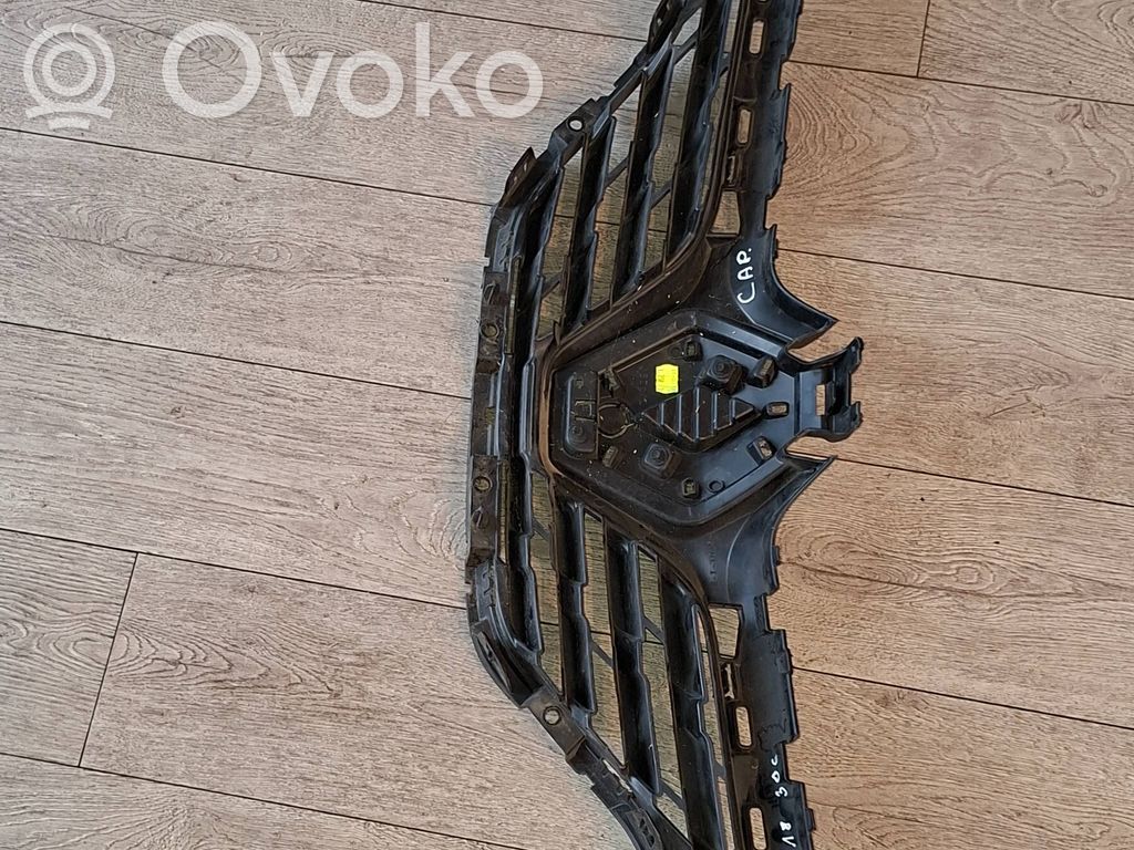 Renault Captur Front bumper upper radiator grill 