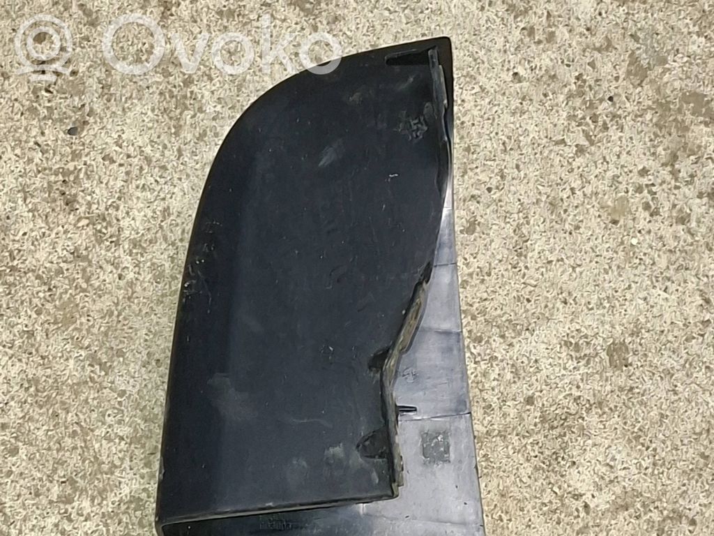 Opel Vivaro Element lampy tylnej 