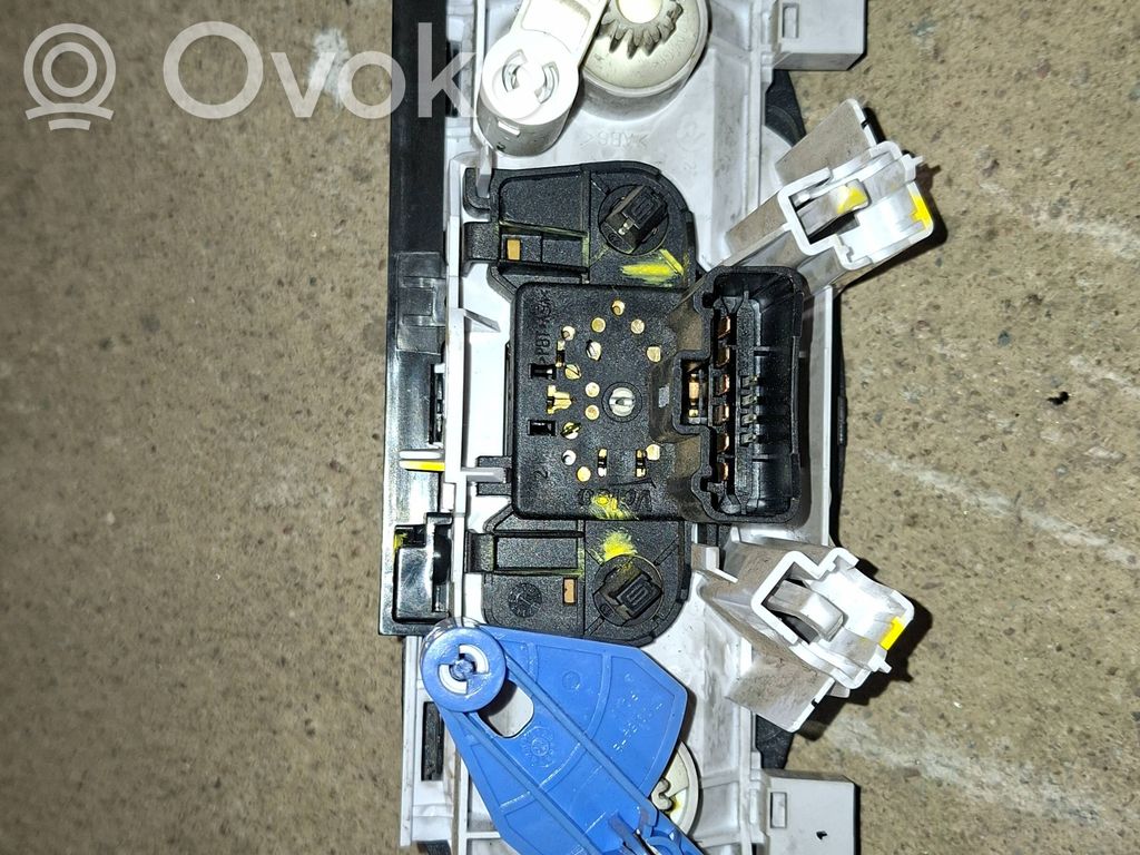 Dacia Logan I Climate control unit 