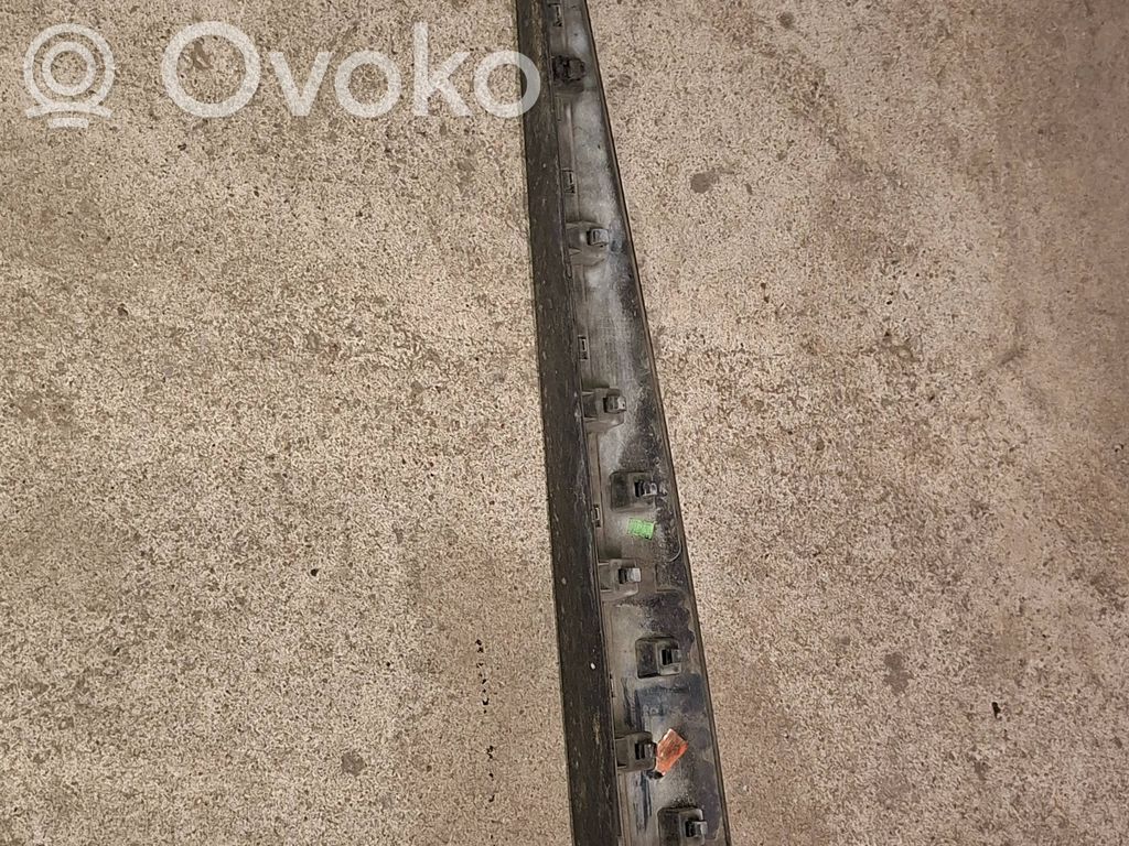 Renault Clio IV Listwa drzwi przednich 