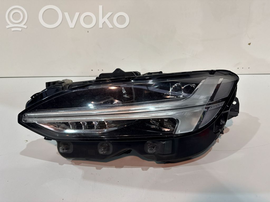 Volvo S90, V90 Scheinwerfer 