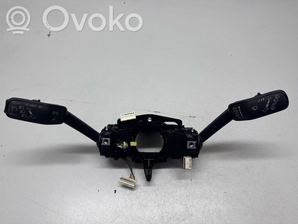Skoda Octavia Mk3 (5E) Wiper turn signal indicator stalk/switch 