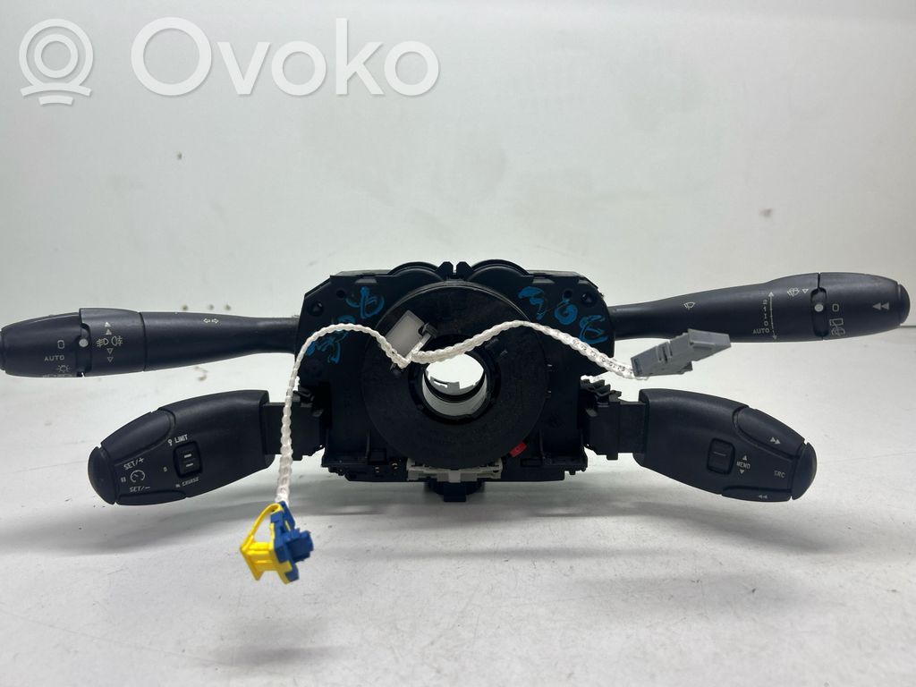 Peugeot 308 Interruptor/palanca de limpiador de luz de giro 