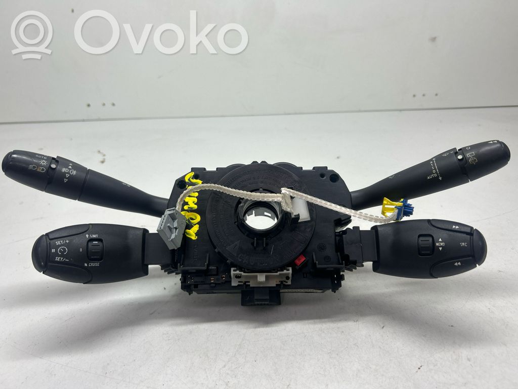 Peugeot Partner Interruptor/palanca de limpiador de luz de giro 